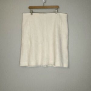 Ann Taylor | Cream Corporate Mini Skirt